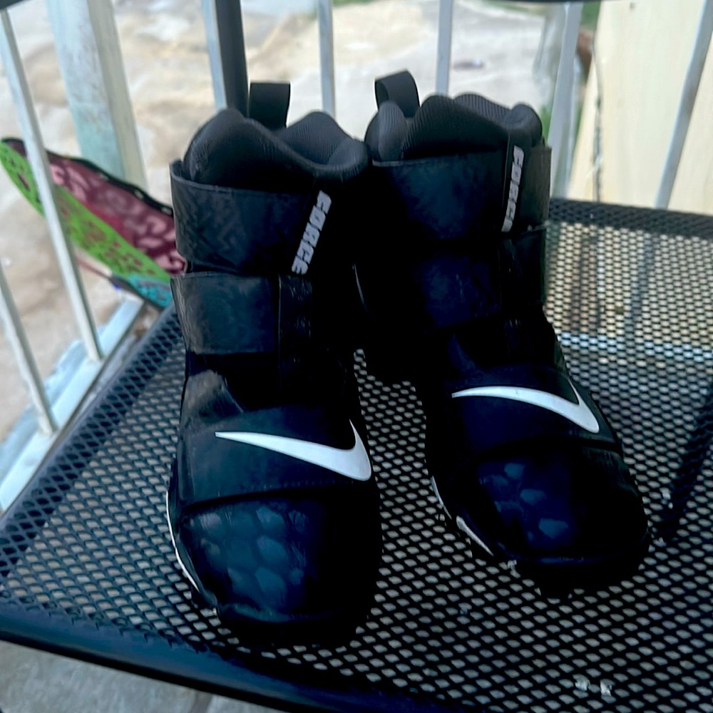 Nike force football shoes